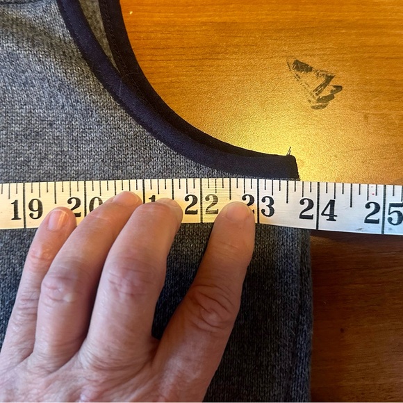 WOMEN’S XL fleece vest Columbia sportswear nearly new $18 Blue/gray zip, pockets - Picture 11 of 14